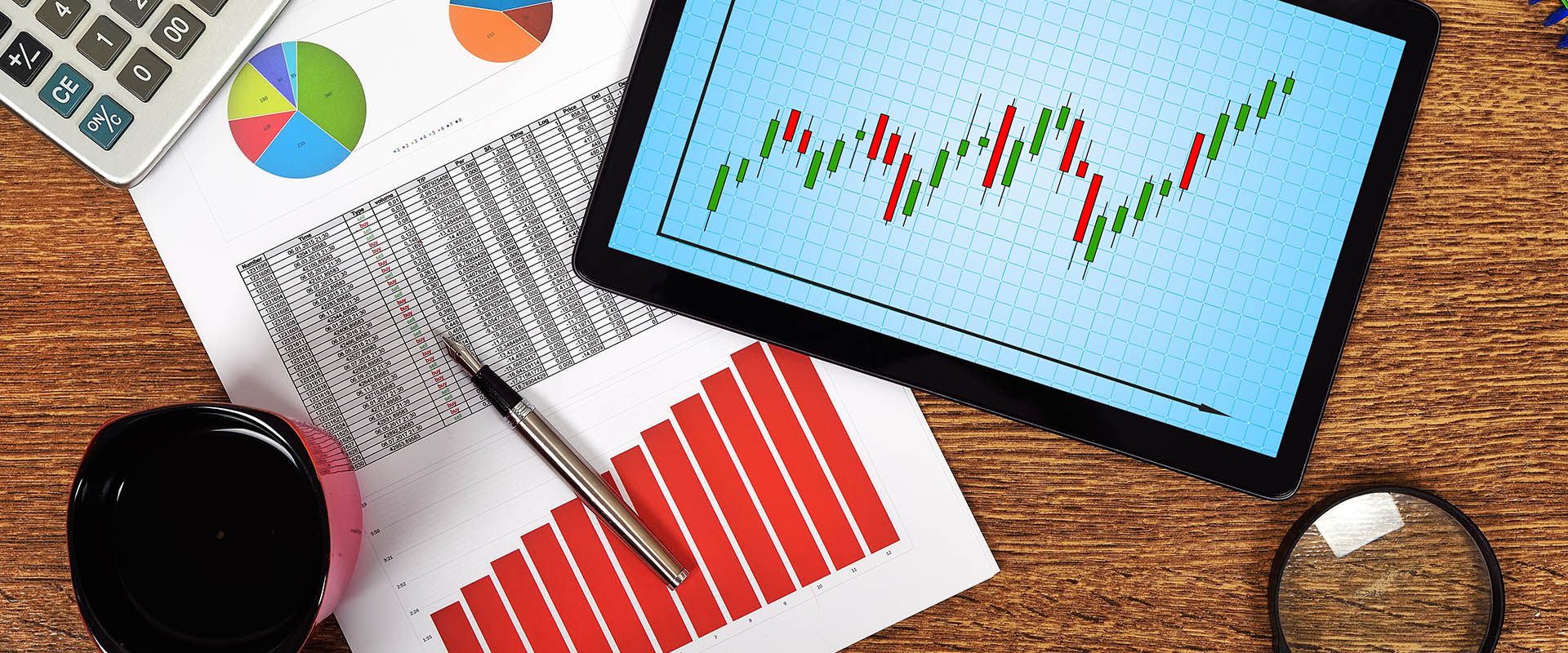 cash or bond investor expert shares his views