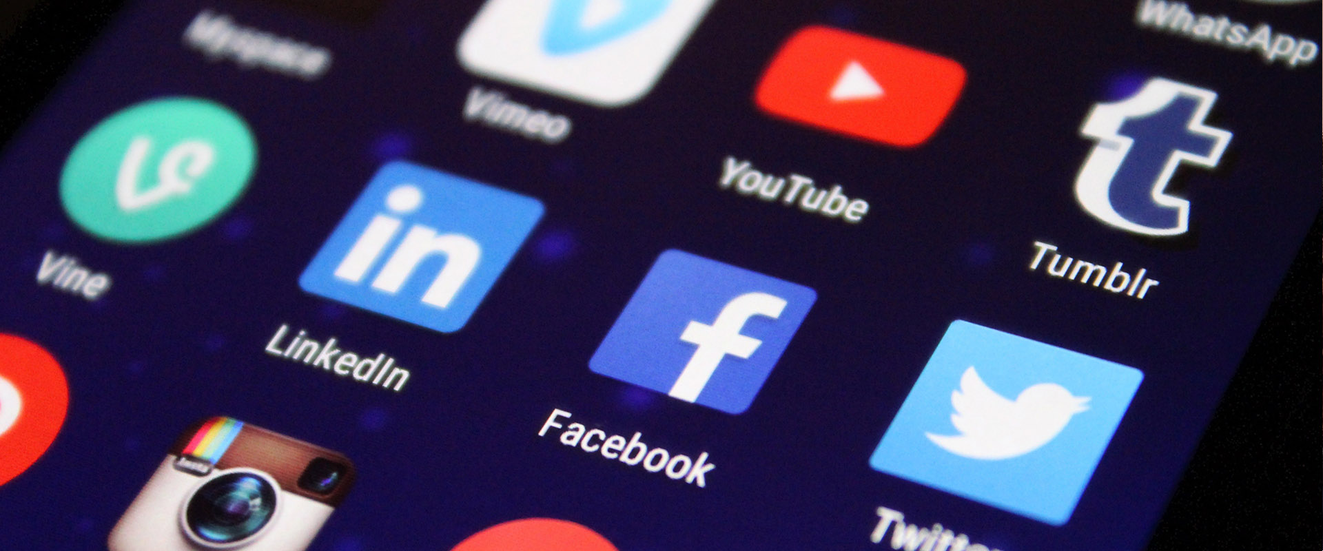 does social media influence the property market